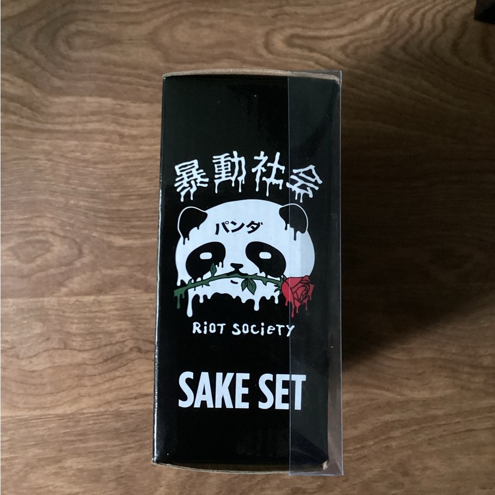 Riot Society Sake Set